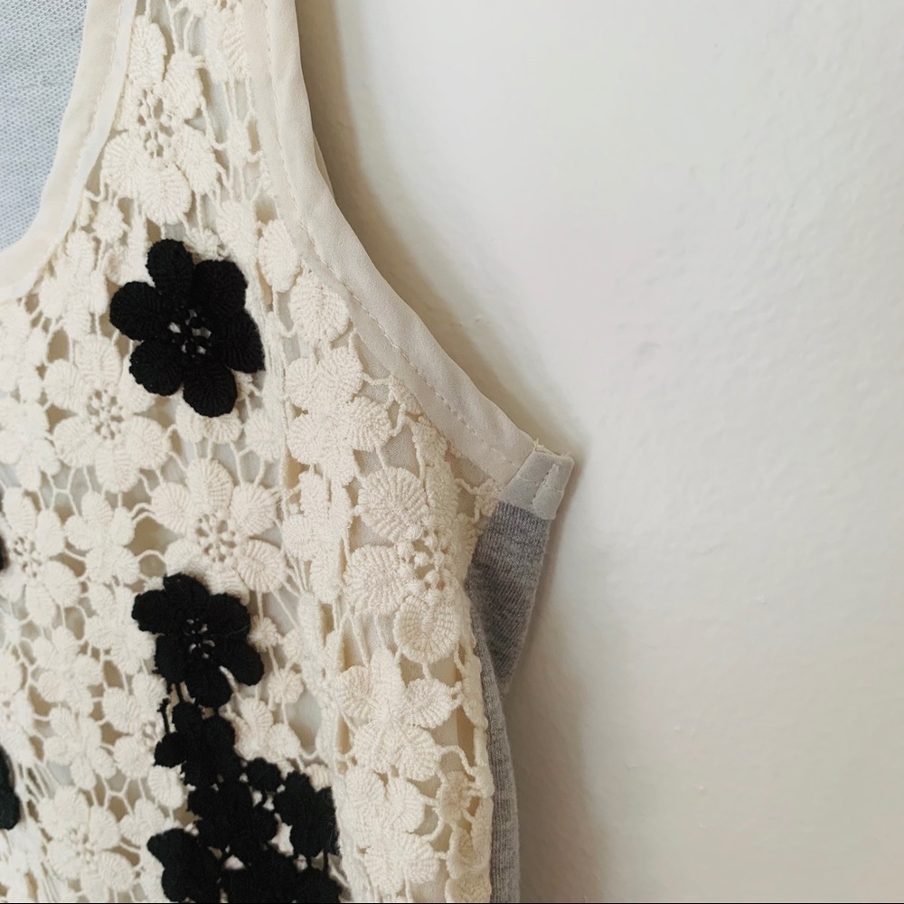 Anthropologie Dolan Crochet Ivory Black Floral Tank Women’s size extra small​​ - Picture 4 of 8